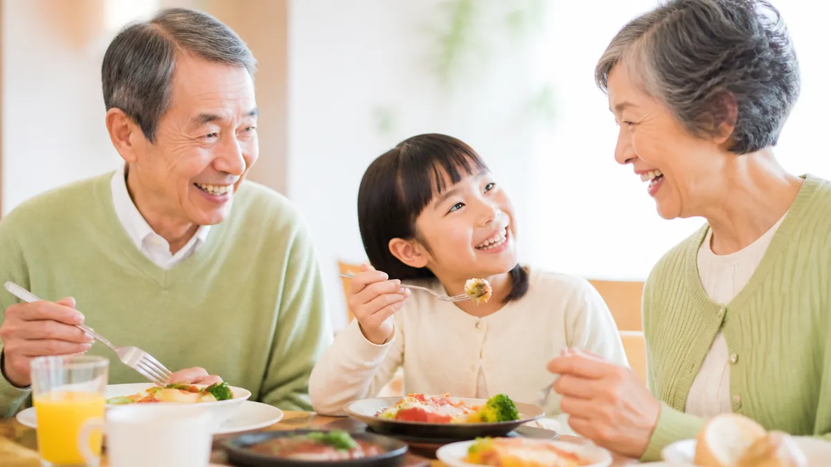 ガストシニア割引「プラチナパスポート」とは?60歳から使える5%オフの仕組みの解説画像